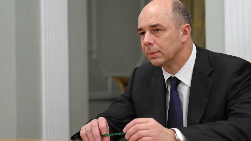 Министр финансов отметил, что нейросети помогают оптимизировать распределение средств и используются в налоговых и таможенных службах, однако окончательные решения остаются за специалистами. Применение ИИ происходит на фоне рекордного дефицита бюджетной системы.