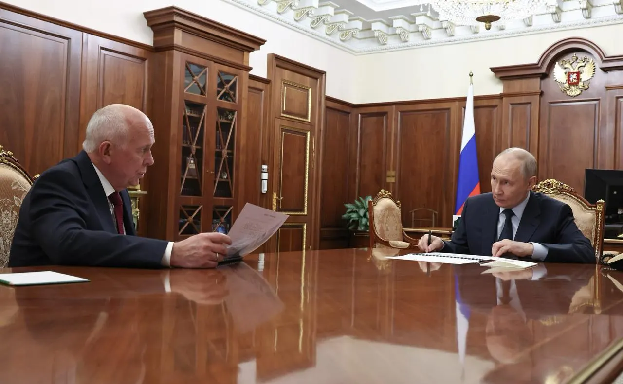 Руководство доложило о задержках: серийный выпуск МС‑21 и «Суперджет‑100» отложен до следующего года; в текущем году планируется получить только сертификат на Ил‑114‑300.