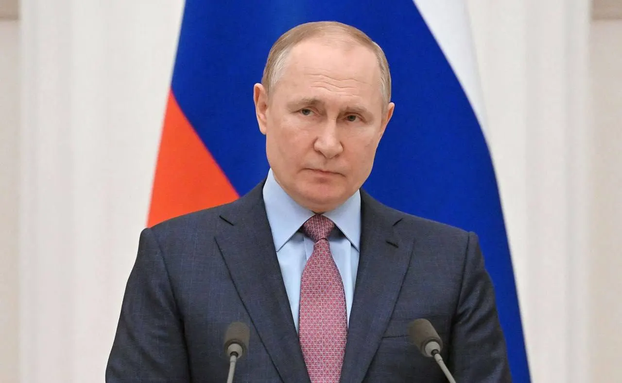Президент заявил, что замена низкоквалифицированных сотрудников ИИ — неизбежный и необратимый процесс, который потребует адаптации рынка труда и системы образования.