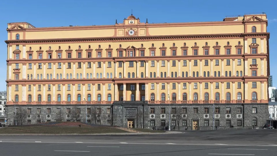 Руководитель Пограничной службы сообщил о строительстве инженерных заграждений и изменении практики разграничения водных пространств, что, по его мнению, создает риск конфликтов и требует подготовки к разным сценариям на западных рубежах.