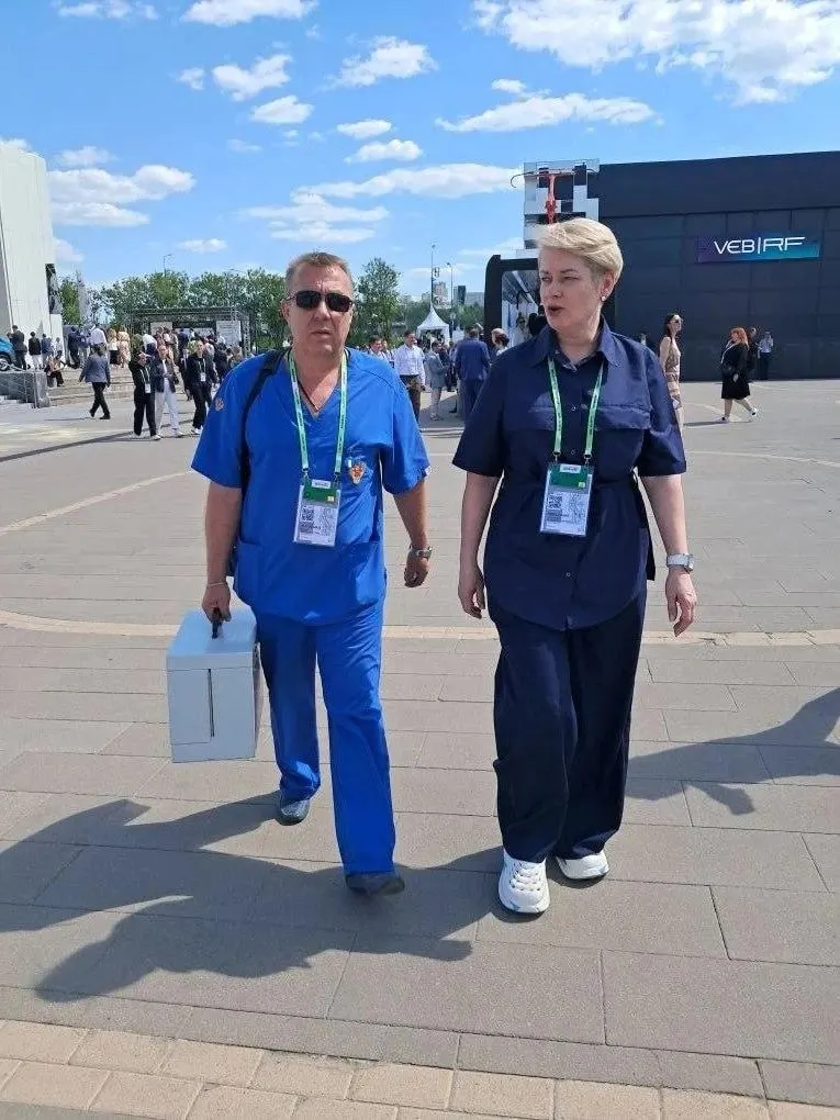 За 24 часа на ЦИПРе в Нижнем Новгороде 43 человека обратились за медицинской помощью — жалобы связаны с тепловым ударом, аллергией, кишечной инфекцией, скачками давления и травмами.