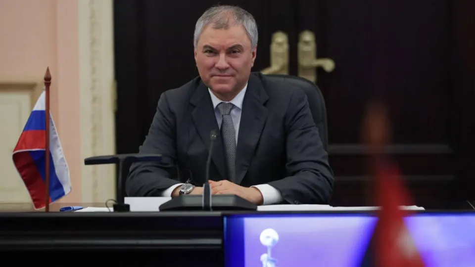 Председатель Госдумы заявил, что использование западного оружия и спутниковых технологий против гражданских объектов может вынудить Россию применить «оружие, которое не оставит следа». В качестве повода он назвал атаку на оккупированный Старобельск.