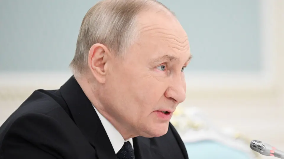 Власти ставят цель довести число иностранных студентов до 500 тысяч к 2030 году. Одновременно фиксируется активная вербовка иностранцев и студентов для участия в боевых действиях и службе в войсках беспилотных систем.