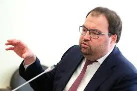 Минцифры: возрастную идентификацию планируют внедрить на&nbsp;всех онлайн‑платформах