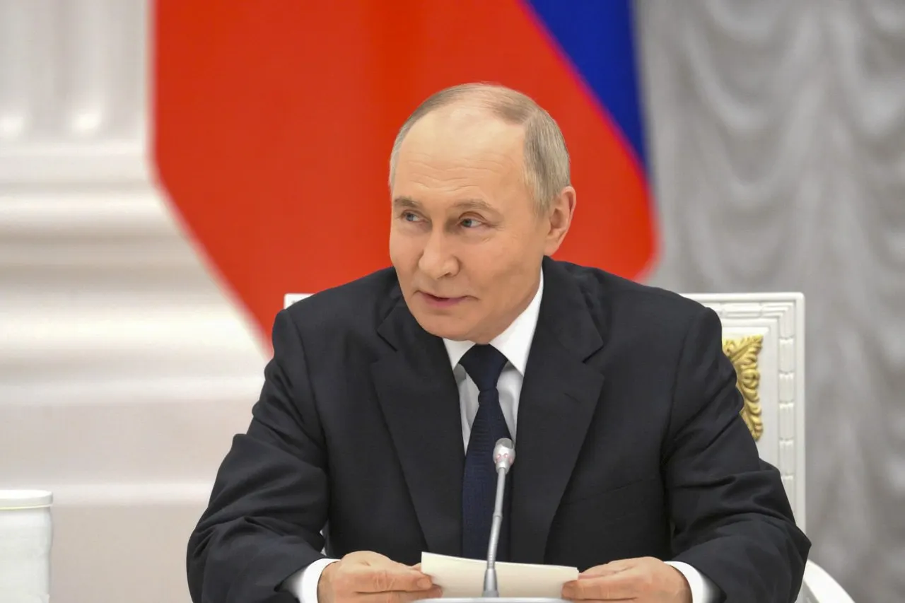 Во время общения с журналистами президент заявил, что Россия способна отразить любую попытку атаковать базы в Калининградской области.