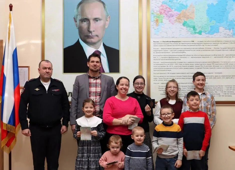 В 2025 году 1112 иностранцев получили специальные визы для переезда в Россию как лица, разделяющие «традиционные духовно‑нравственные ценности». Лидируют Германия, Франция и США.