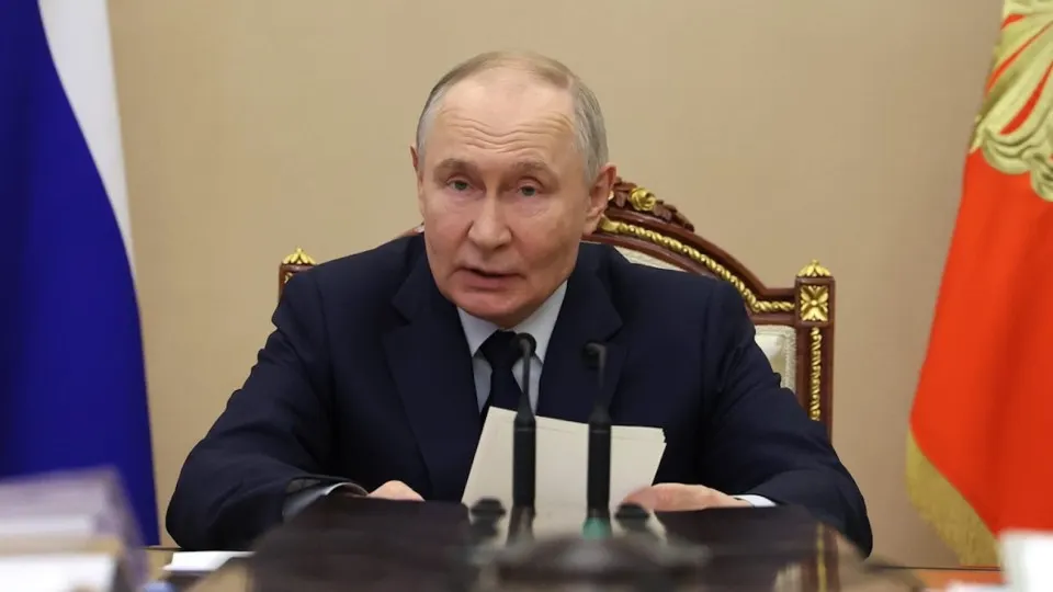 Президент прокомментировал рекордное падение инвестиций в первом квартале, отметил влияние макропоказателей и действий властей и сказал, что принятые меры дают результат при ограниченных бюджетных возможностях.