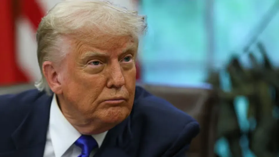 На саммите G7 Дональд Трамп заявил о готовности поддержать Украину и ужесточить санкции против России при условии, что союзники помогут с разминированием Ормузского пролива. Лидеры «семёрки» договорились об увеличении поставок ПВО и обсуждении лицензий на производство оружия в Украине.