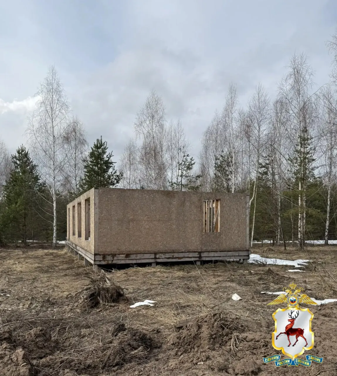Пара взяла у семи нижегородцев деньги за строительство домов под ключ, выполнив только фундамент и каркас. Против них возбуждено уголовное дело, дело передано в суд.