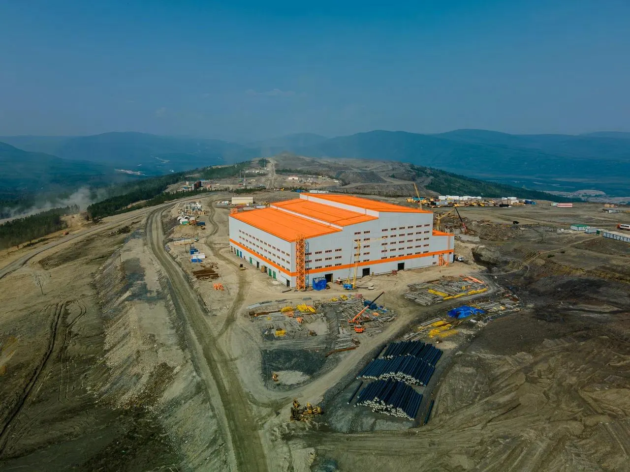 В 21-м пакете санкций Евросоюза оказалась компания GV Gold («Высочайший»). Её деятельность в Бодайбинском и других районах ограничат блокировкой активов и запретом на сотрудничество с европейскими партнёрами.