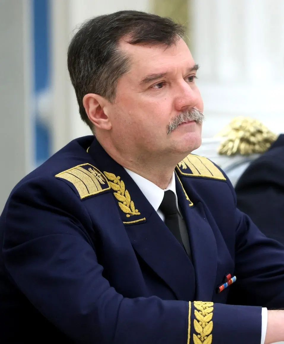 Экс-руководителя Росавиации задержали по подозрению в особо крупном мошенничестве, совершённом организацией. По делу ранее арестован его бывший заместитель.