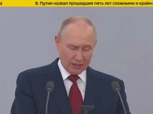 На встрече с депутатами президент оценил работу парламента за последние пять лет, подчеркнул поддержку участников СВО со стороны общества, заявил о стойкости народа и призвал использовать предвыборный период для сбора наказов избирателей.