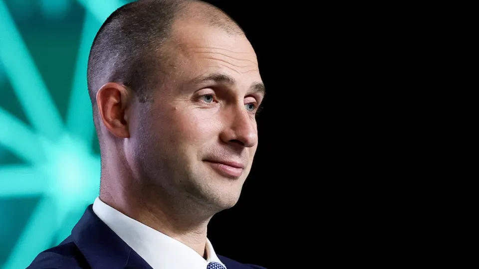 VK терпит убыточность уже седьмой год, несмотря на рост выручки до 81 млрд руб за полугодие 2026 года; во втором квартале зафиксирована символическая прибыль за счет продажи части активов.