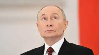 Владимир Путин сравнил нынешнюю ситуацию с временами Великой Отечественной войны, призвал общество к сплочению вокруг фронта и заявил о продолжении создания «зоны безопасности» на границе с Украиной и достижении всех целей СВО на фоне подготовки к возможной новой волне мобилизации.