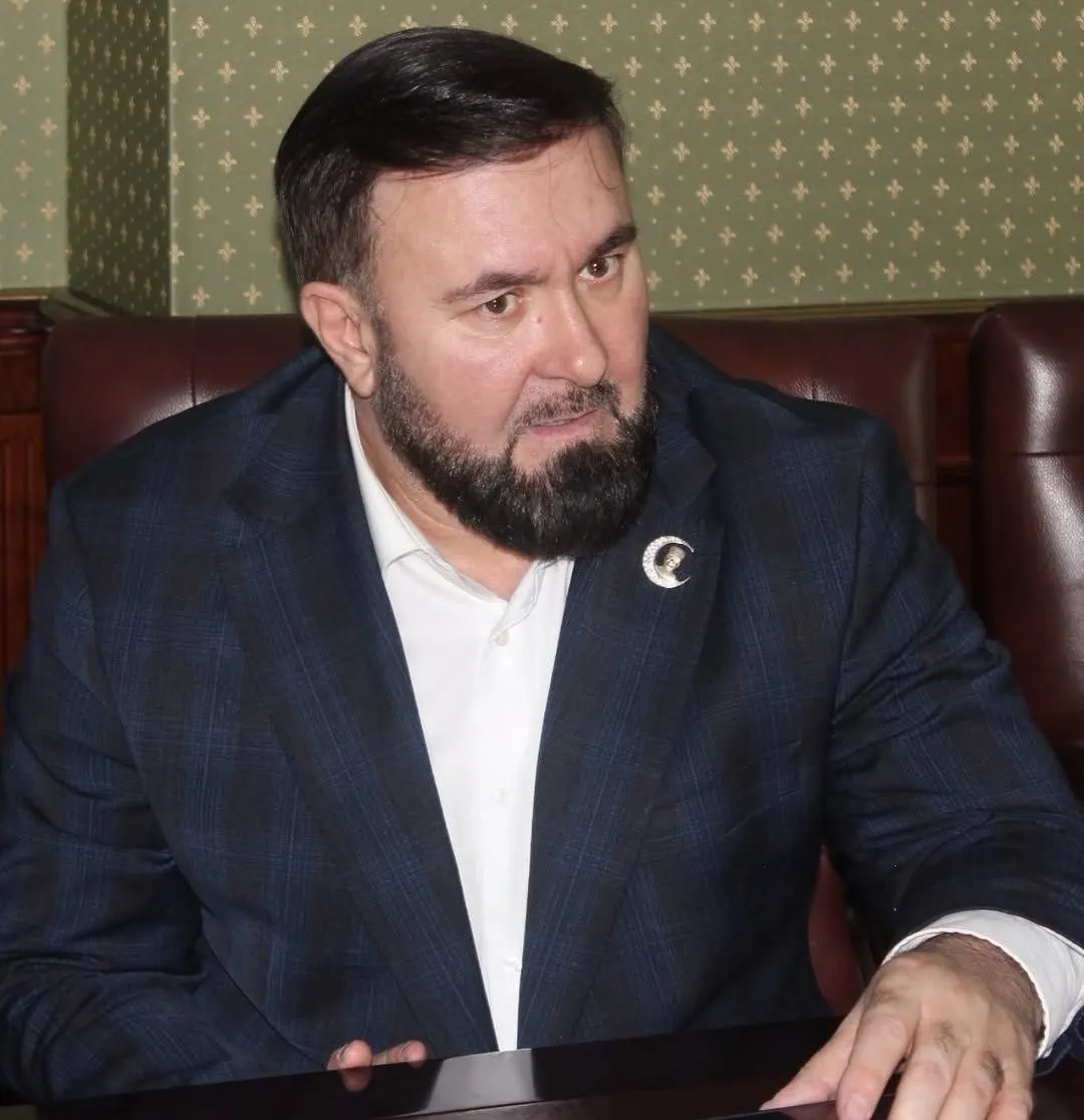 В указе президента отмечены заслуги омбудсмена Чечни Мансура Солтаева. Ранее ему приписывали участие в кампании против правозащитников и публикацию материалов о пропавших женщинах.