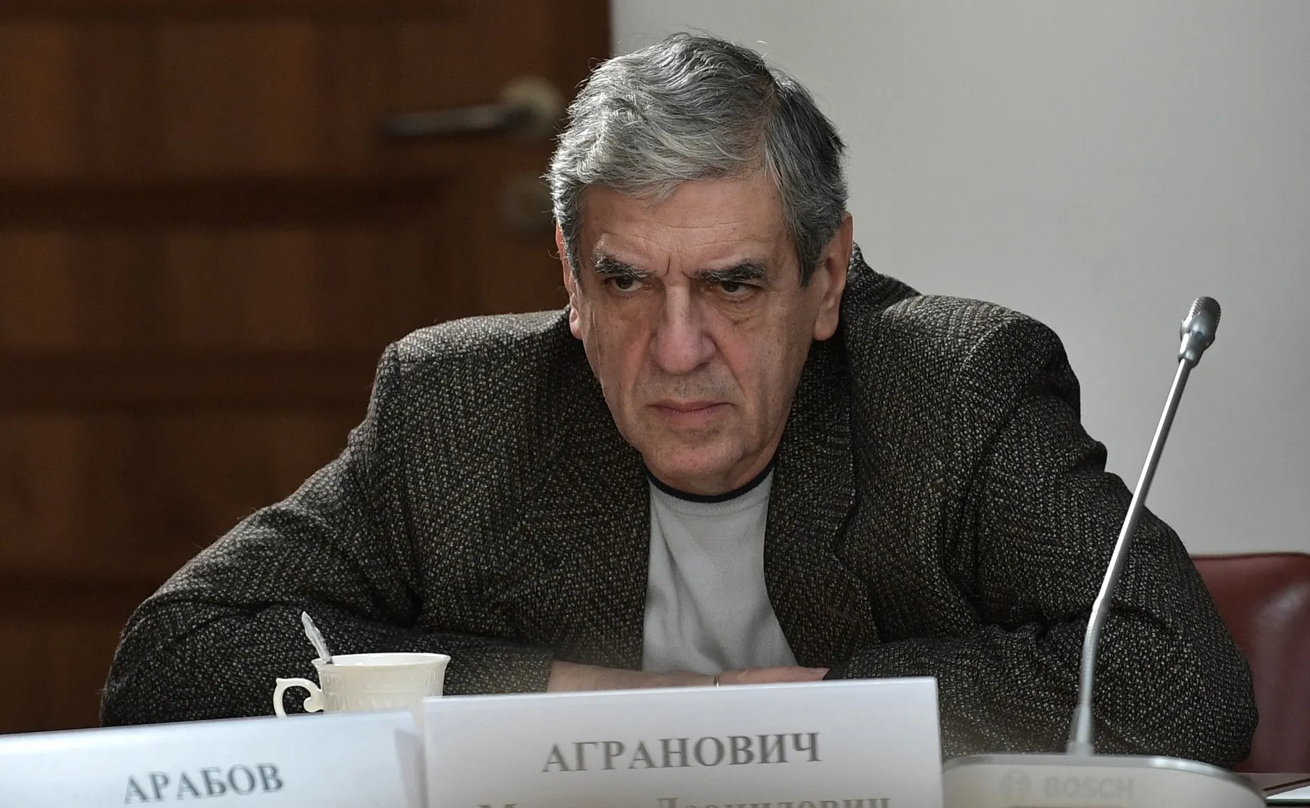 Операторский факультет Всероссийского государственного института кинематографии объявил набор в специальную группу мастерской Михаила Аграновича: бесплатное обучение с 2027 года обещают тем абитуриентам, кто подпишет годичный контракт с войсками беспилотных летательных аппаратов.