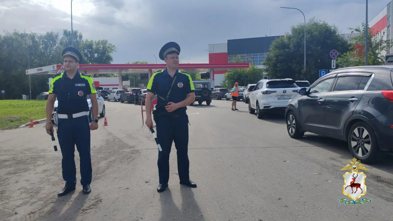 С 8 по 14 июля полицейские зафиксировали несколько случаев нарушения порядка рядом с АЗС и на городских улицах. Маршруты патрульных скорректировали, чтобы оперативно ликвидировать заторы и предотвратить транспортный хаос.