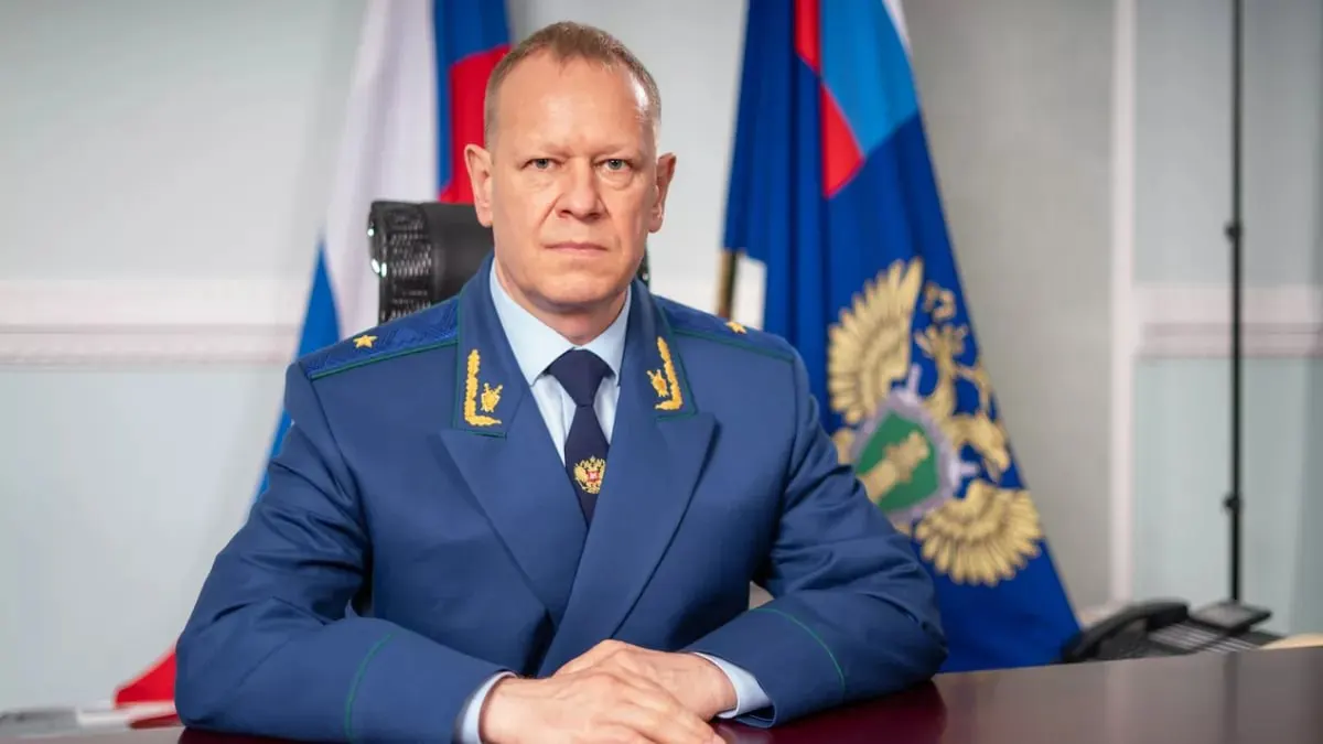 Президент направил в Совет Федерации кандидатуру Николая Рябова на должность прокурора Алтайского края. Консультации по назначению пройдут 16 июля; сенаторы изучат претендентов на прокурорские посты в 11 регионах.