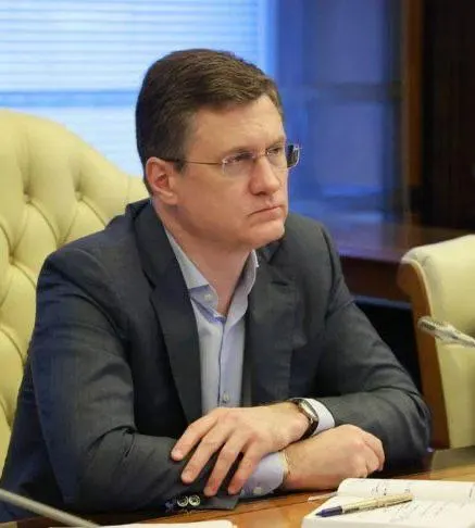 Александр Новак 7 июля провёл совещание по рынку топлива и поручил властям и компаниям усилить ежедневный мониторинг и координацию, чтобы не допустить локальных перебоев с поставками.