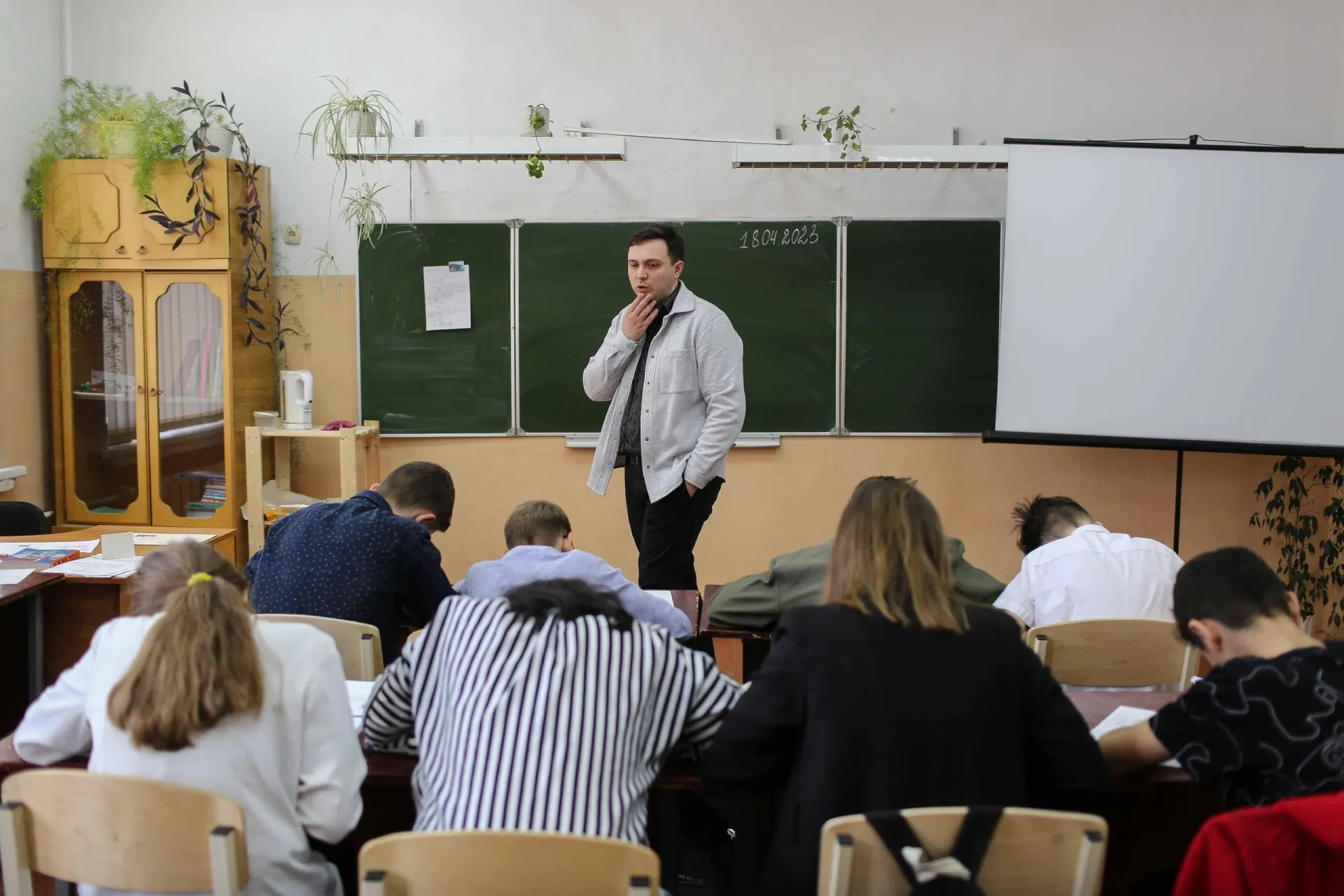 Минпросвещения расширило расписание, добавив ещё один час истории.