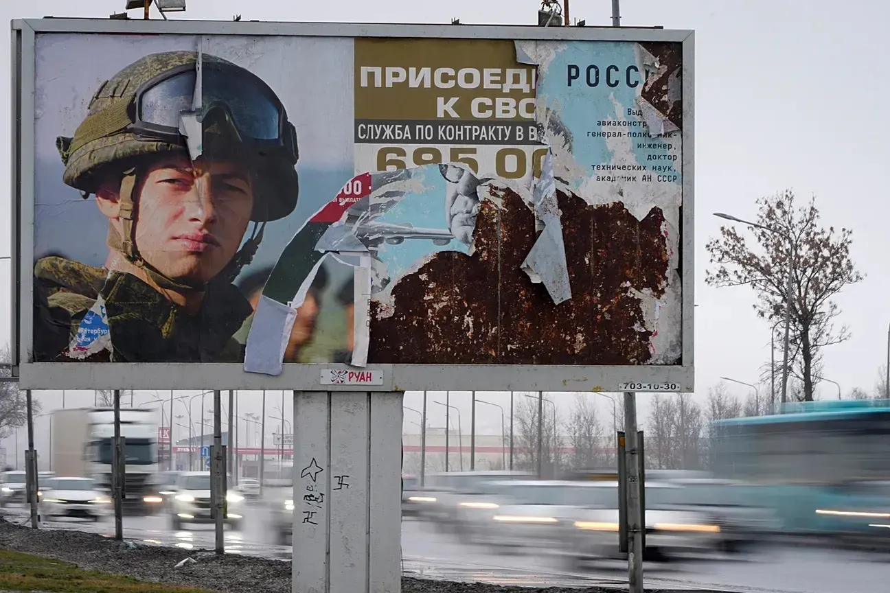 Региональные власти снижают единовременные выплаты контрактникам для набора в армию. Изменения коснулись Мордовии, Иркутской области и ряда других субъектов, в то время как часть регионов сохраняет бюджетные ограничения на набор.