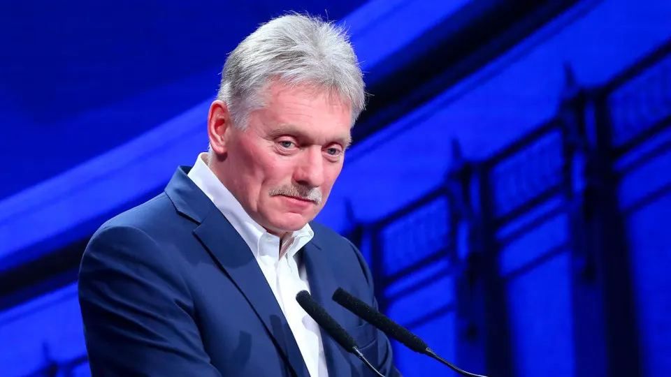 Кремль обсуждает условия прекращения огня на период голосования в Украине; аналитики оценивают это как шаг к снижению напряженности на фоне политической риторики вокруг выборов.