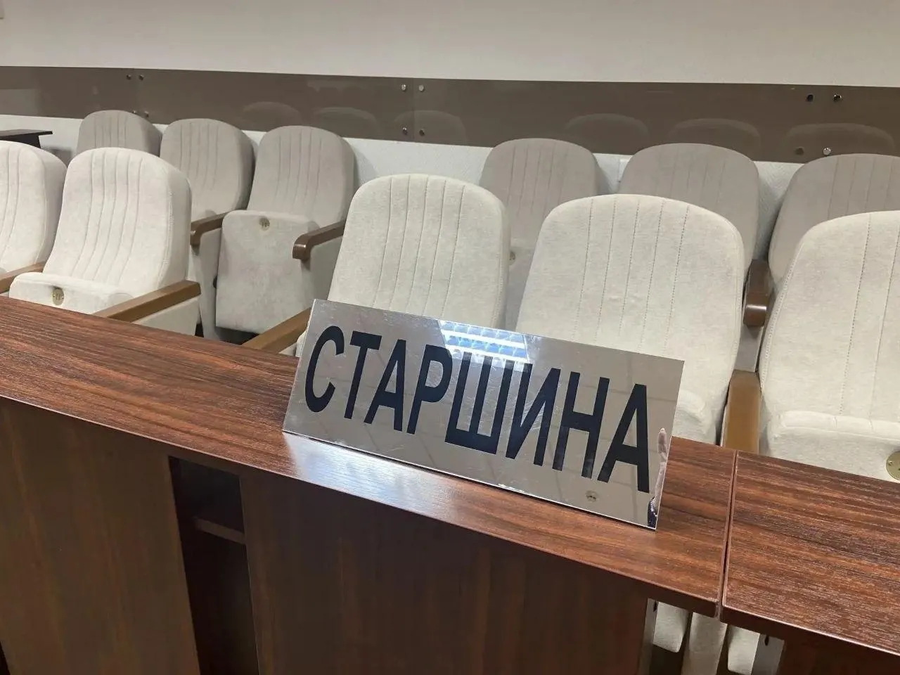 Число заседателей сократят вдвое, а в совещательной комнате с ними будет сидеть судья.