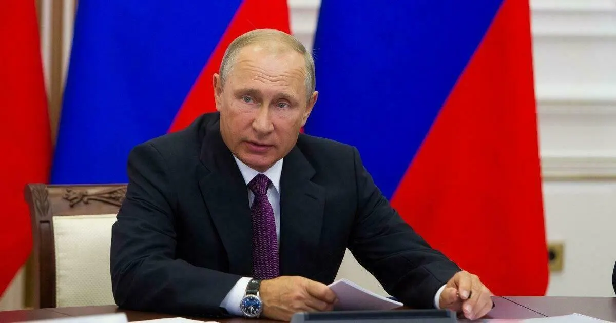 После заседания Совета по стратегическому развитию Путин утвердил поручения кабмину по восстановлению торговой и логистической инфраструктуры, поврежденной вследствие террористических актов.