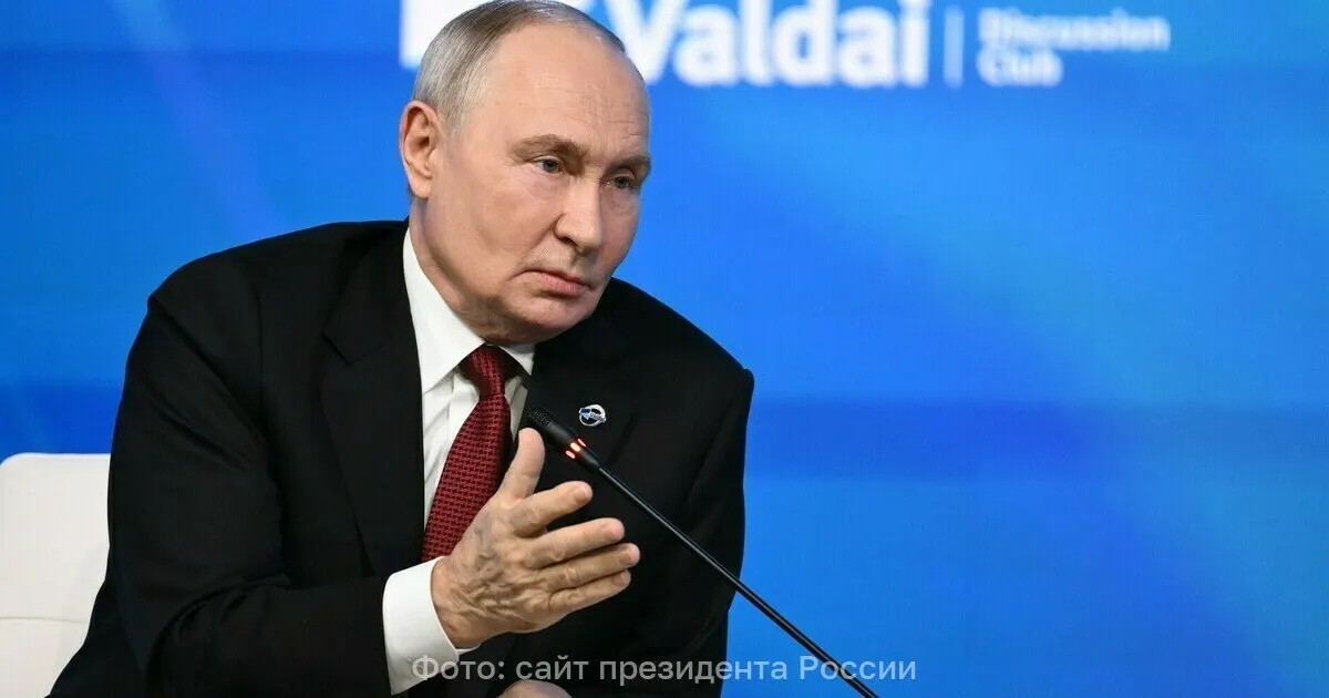 Граждане России выстроились в очереди на выборы, невзирая на угрозы со стороны Украины; Путин отметил участие населения.